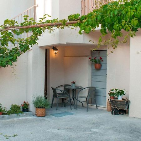 Apartman Karmen Apartamento Kaštela Exterior foto
